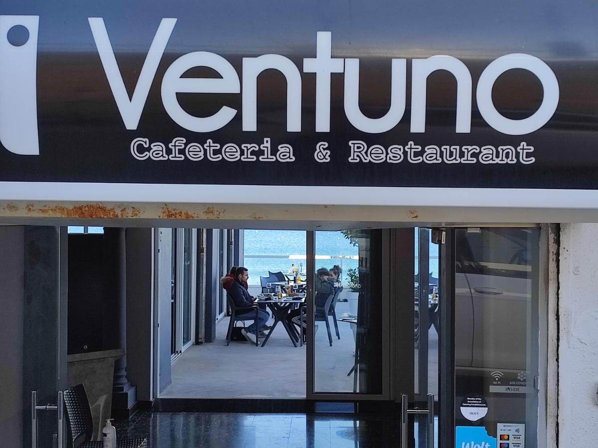Beachfront With Seaviews Apartment No56 Award Winner Unbeatable Location For Closeness To The Sea Ideal For Guests Looking For Winter Spring And Autumn Breaks In Sunny Malta Also Ideal For Coastal Hikers 梅利哈 外观 照片