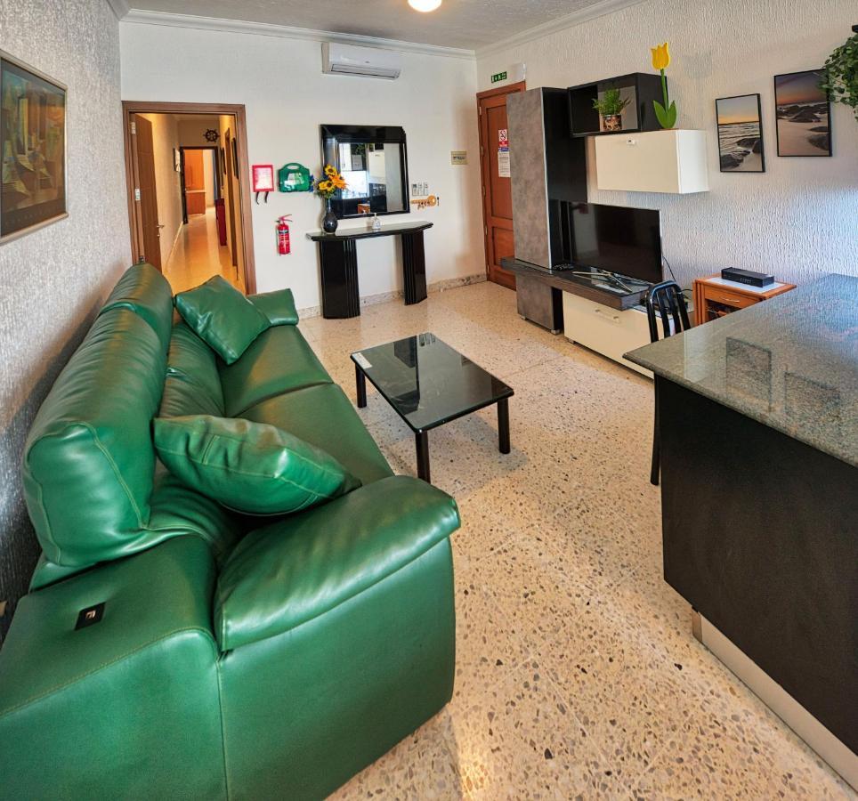 Beachfront With Seaviews Apartment No56 Award Winner Unbeatable Location For Closeness To The Sea Ideal For Guests Looking For Winter Spring And Autumn Breaks In Sunny Malta Also Ideal For Coastal Hikers 梅利哈 外观 照片