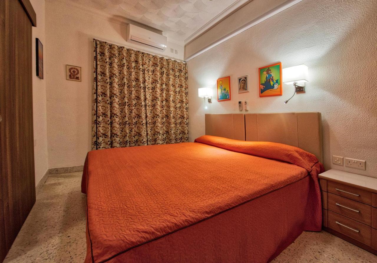 Beachfront With Seaviews Apartment No56 Award Winner Unbeatable Location For Closeness To The Sea Ideal For Guests Looking For Winter Spring And Autumn Breaks In Sunny Malta Also Ideal For Coastal Hikers 梅利哈 外观 照片