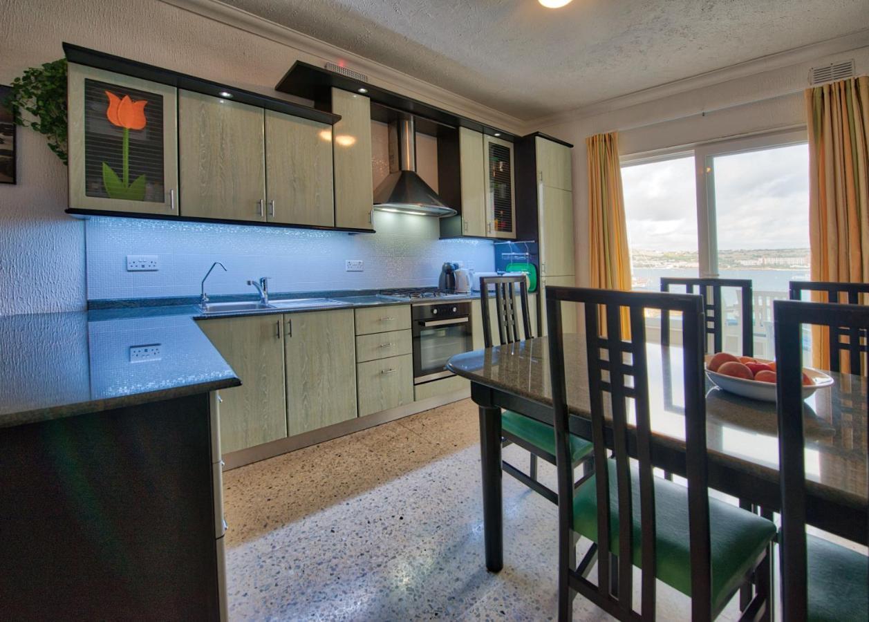 Beachfront With Seaviews Apartment No56 Award Winner Unbeatable Location For Closeness To The Sea Ideal For Guests Looking For Winter Spring And Autumn Breaks In Sunny Malta Also Ideal For Coastal Hikers 梅利哈 外观 照片